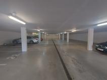 Pronájem garážového stání, Brno, Zderadova, 15 m2