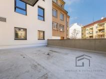 Prodej bytu 2+kk, Praha - Vysočany, Spojovací, 49 m2