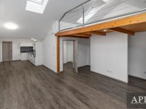 Pronájem atypického bytu, Uherský Brod, Pecháčkova, 80 m2