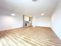 Pronájem bytu 1+kk, Praha - Kobylisy, Vršní, 40 m2