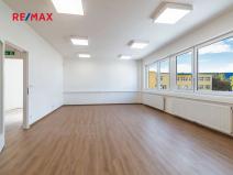 Pronájem výrobních prostor, Klecany, Parkerova, 816 m2