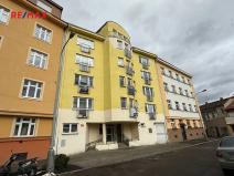 Pronájem garážového stání, Praha - Libeň, Světova, 15 m2
