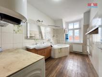 Prodej bytu 4+1, Karlovy Vary, Varšavská, 124 m2