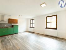 Prodej bytu 1+kk, Husinec, Komenského, 30 m2