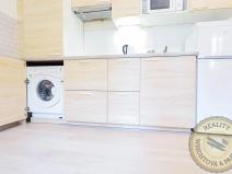 Prodej bytu 2+kk, Praha - Libeň, Zenklova, 37 m2