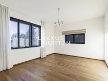 Pronájem vily, Praha - Hlubočepy, Pod Žvahovem, 540 m2