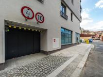 Prodej garážového stání, Praha - Smíchov, Pod Barvířkou, 32 m2