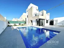 Prodej rodinného domu, Guardamar del Segura, Španělsko, 180 m2
