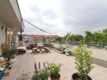 Prodej bytu 4+kk, Roztoky, Tyršovo nám., 143 m2