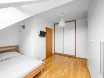 Pronájem bytu 4+kk, Praha - Prosek, U proseckého kostela, 93 m2