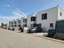 Pronájem rodinného domu, Jenštejn, Zlatnická, 90 m2