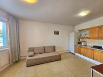 Pronájem bytu 1+kk, Praha - Troja, Olštýnská, 24 m2