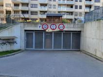 Pronájem garážového stání, Olomouc, Šantova, 13 m2