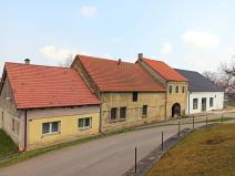 Prodej komerční nemovitosti, Vykáň, 450 m2