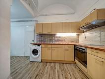Pronájem bytu 1+1, Jindřichův Hradec, nám. Míru, 28 m2