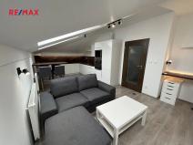 Pronájem bytu 2+kk, Kladno, Jaroslava Holečka, 38 m2