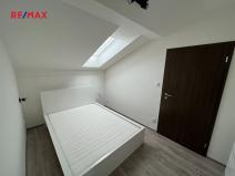 Pronájem bytu 2+kk, Kladno, Jaroslava Holečka, 38 m2