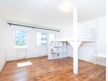 Pronájem bytu 1+kk, Praha - Černý Most, Dobrovolného, 36 m2