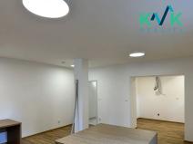 Prodej bytu 3+1, Karlovy Vary, U Trati, 88 m2