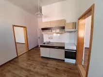 Pronájem bytu 2+1, Jihlava, Benešova, 79 m2