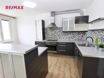 Pronájem bytu 3+kk, Loděnice, Za GZ, 64 m2