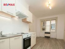 Pronájem bytu 1+1, Praha - Dejvice, Jugoslávských partyzánů, 47 m2