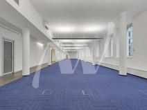 Pronájem kanceláře, Praha - Karlín, Křižíkova, 388 m2