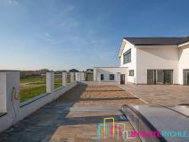 Prodej vily, Větrušice, 250 m2