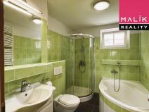 Prodej bytu 2+1, Ostrov, Šafaříkova, 55 m2
