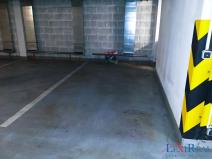 Prodej garážového stání, Praha - Smíchov, U Demartinky, 11 m2