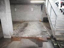 Pronájem garážového stání, Plzeň, Poděbradova, 11 m2