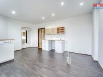Pronájem obchodního prostoru, Kralovice, nám. Osvobození, 20 m2
