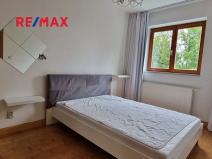 Pronájem bytu 2+kk, Jesenice, V Lázních, 46 m2
