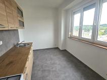 Pronájem bytu 1+1, Kralupy nad Vltavou, nám. Mládežníků, 38 m2