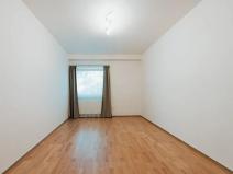 Pronájem bytu 2+kk, Praha - Prosek, Vysočanská, 48 m2