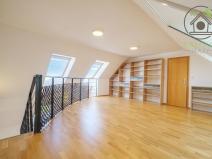 Prodej bytu 2+1, Praha - Suchdol, Brandejsovo náměstí, 116 m2
