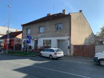 Prodej činžovního domu, Praha - Kunratice, náměstí Prezidenta Masaryka, 200 m2
