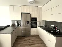 Prodej bytu 3+kk, Praha - Kyje, Sicherova, 80 m2