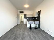 Pronájem bytu 1+kk, Brno, Komárovská, 29 m2