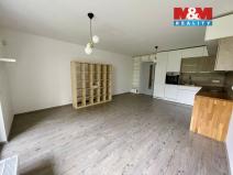 Pronájem bytu 2+kk, Kladno, Benediktínská, 61 m2