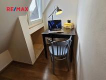 Pronájem bytu 1+kk, Praha - Holešovice, Veverkova, 36 m2