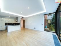 Prodej bytu 2+kk, Praha - Podolí, Jeremenkova, 62 m2