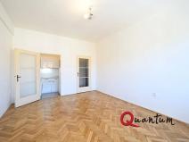 Pronájem bytu 1+kk, Praha - Holešovice, Veverkova, 29 m2