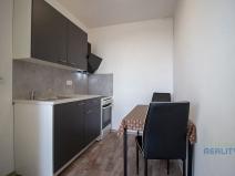 Pronájem bytu 1+kk, Praha - Černý Most, Doležalova, 34 m2