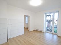 Prodej bytu 3+1, Horšovský Týn, Pionýrů, 87 m2