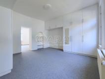 Pronájem bytu 2+kk, Praha - Vinohrady, Květná, 45 m2