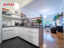 Prodej bytu 2+kk, Praha - Holešovice, Veverkova, 58 m2