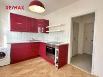 Pronájem bytu 1+1, Kladno, Kordačova, 32 m2