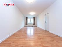 Pronájem bytu 2+kk, Praha - Kbely, Semilská, 69 m2