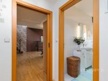 Pronájem atypického bytu, Praha - Záběhlice, Jabloňová, 50 m2